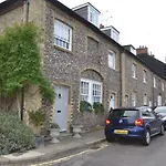 Daisy Cottage