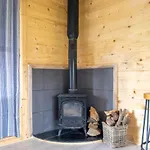 Choller Lake Lodges - Primrose Cabin With Private Hot Tub