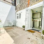 Beautiful 2 Bedroom Cottage With Private Courtyard In Arundel Centre