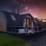 Choller Lake Lodges - The Lake House With Private Hot Tub