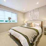Roseland Apartment 2