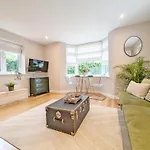 Roseland Apartment 2