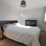 7 Daltons Place