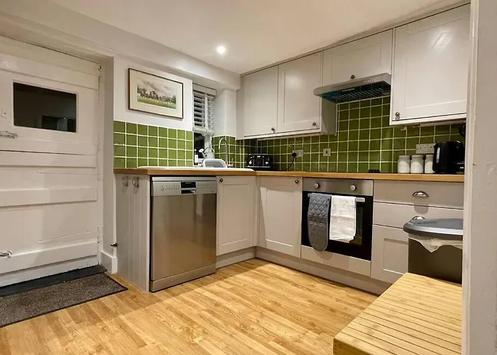 Quaint Cottage In The Heart Of Arundel