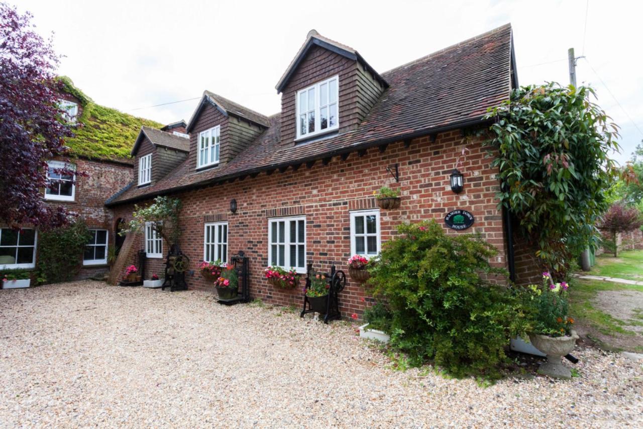 Hanger Down House 3* Arundel