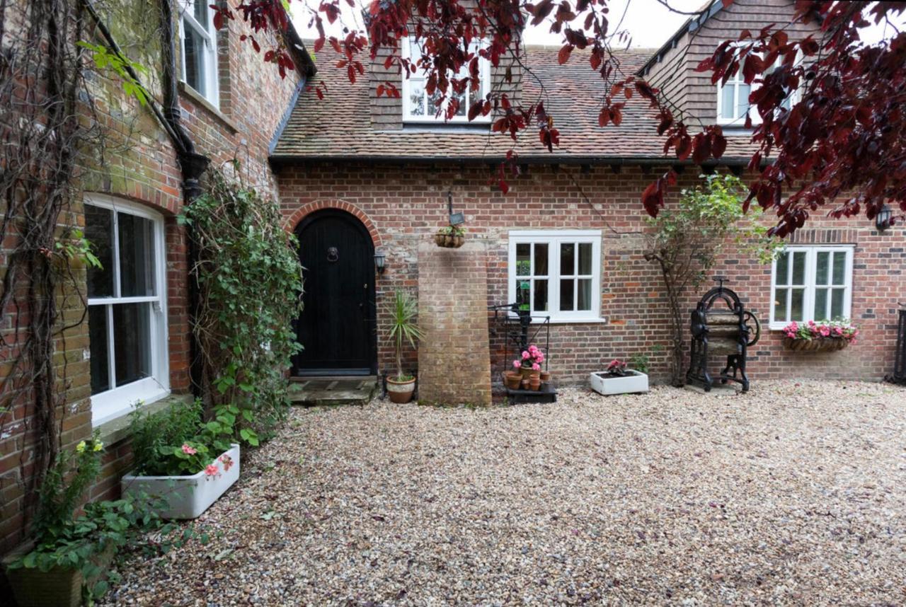 Hanger Down House 3* Arundel