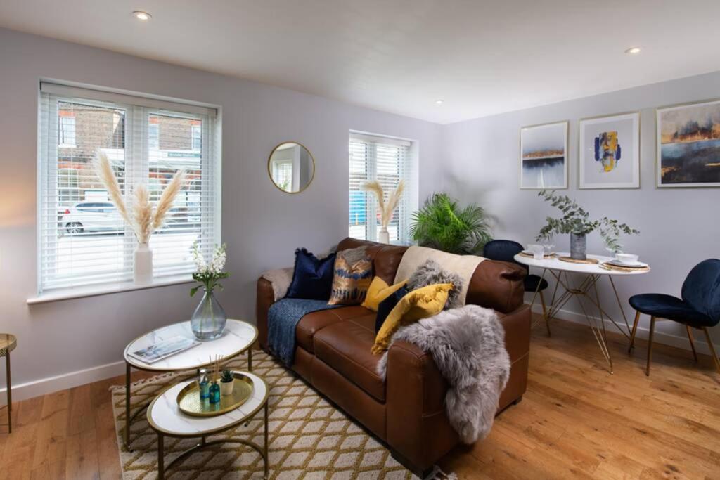 Apartment Roseland 1 *