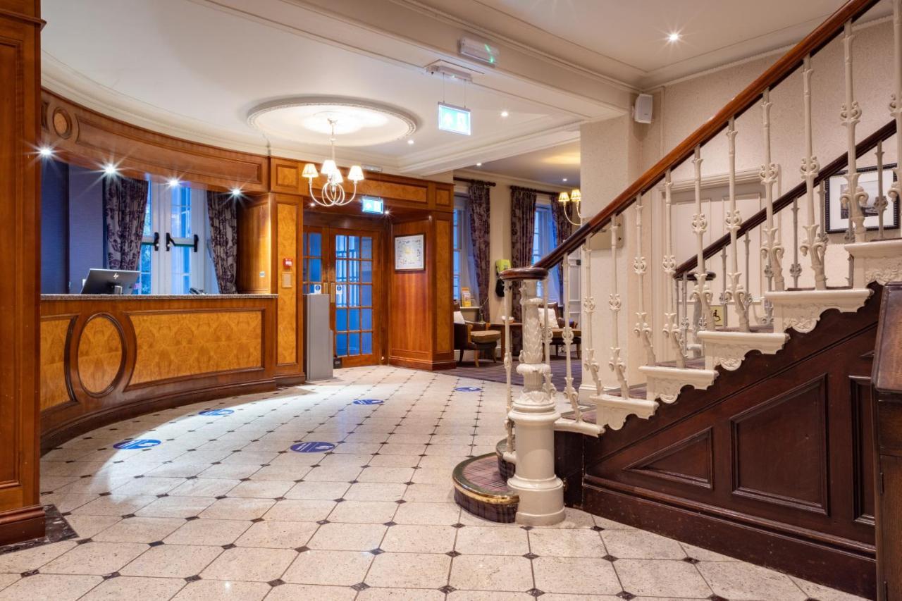 Avisford Park Hotel 4*