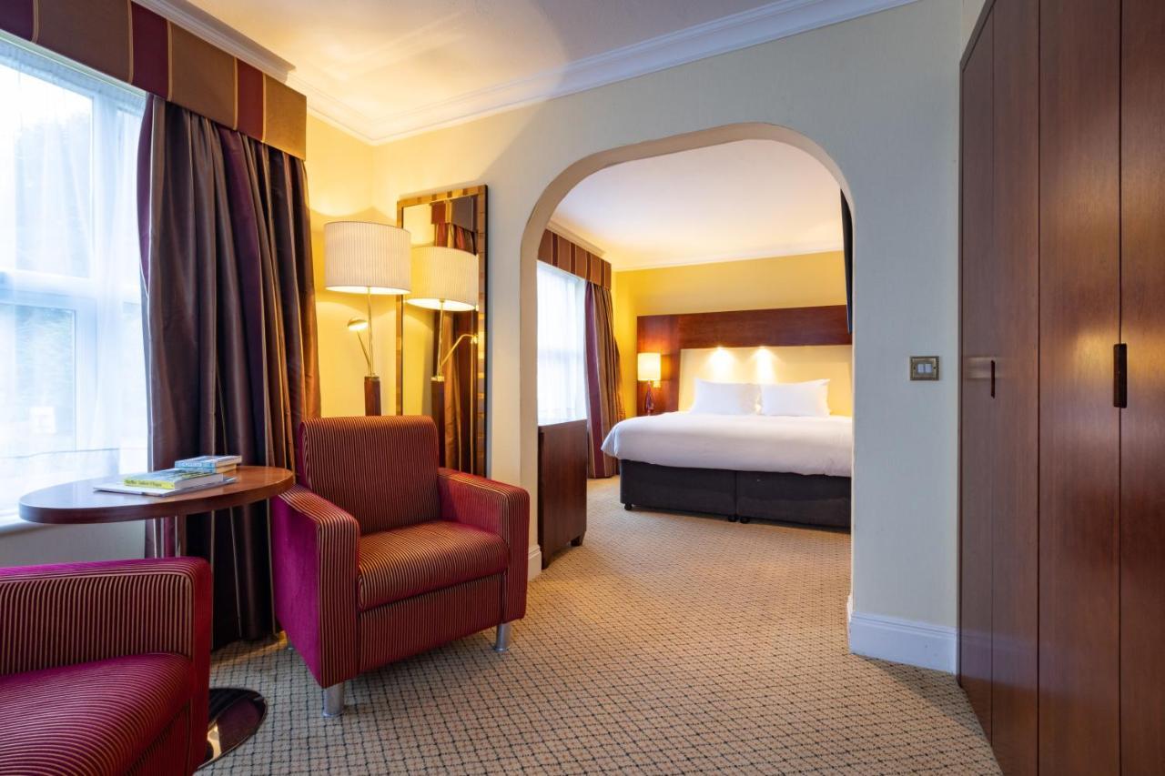 Avisford Park Hotel 4*