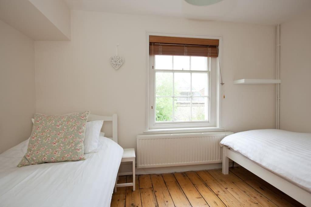 Quaker In Historic Holiday home Arundel