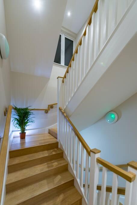 Apartment Roseland 5 Arundel