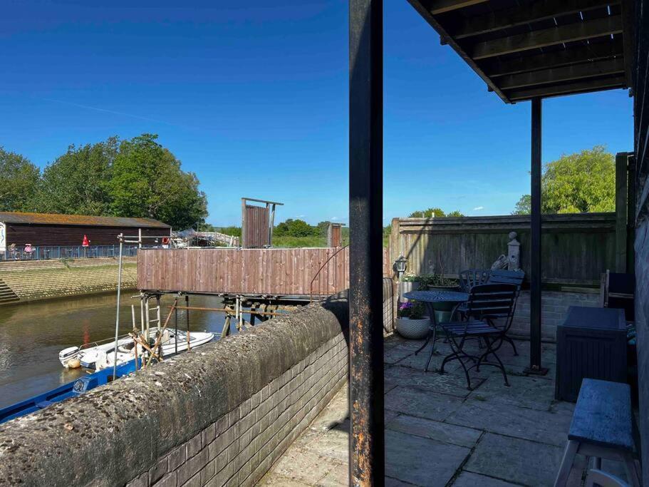 Casa de férias Quirky 1 Bedroom Barn On The River In Arundel