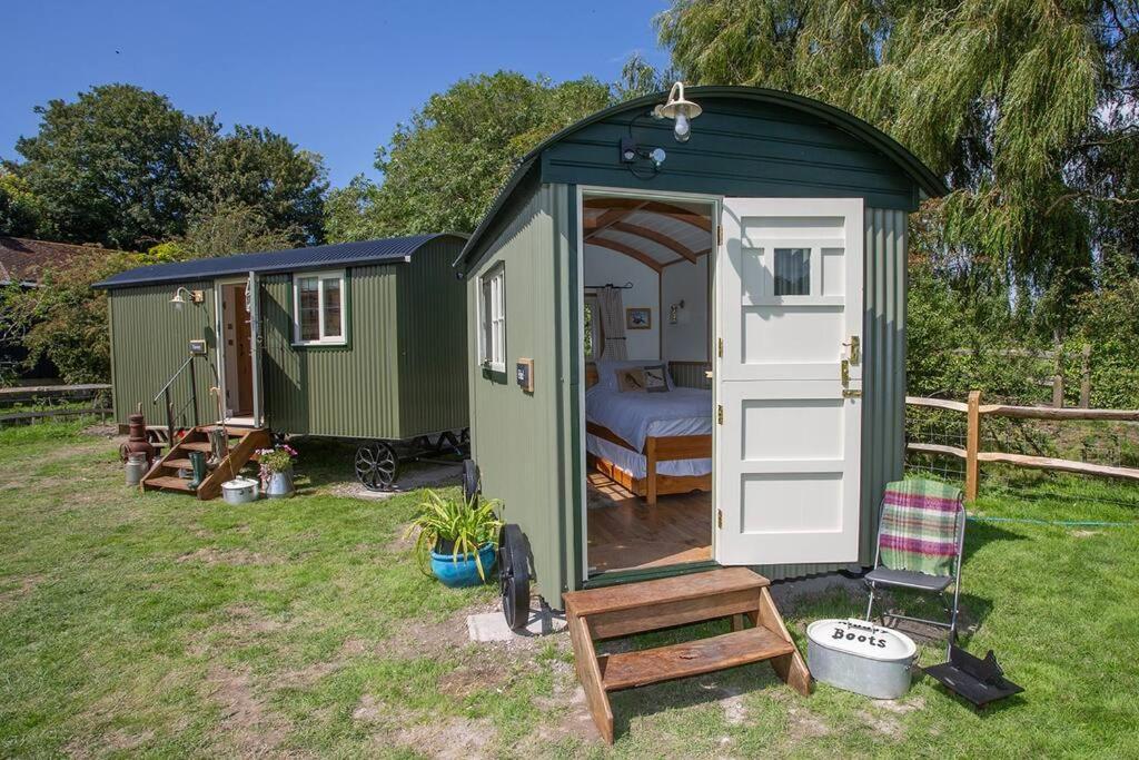 Apartment Shepherds Huts Tansy & Ethel In Rural Sussex *