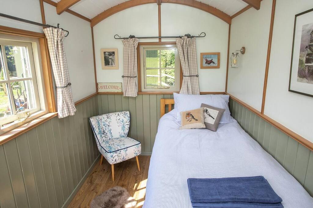 Apartment Shepherds Huts Tansy & Ethel In Rural Sussex