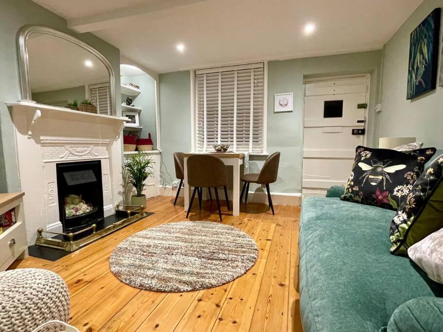 Quaint In The Heart Of Arundel