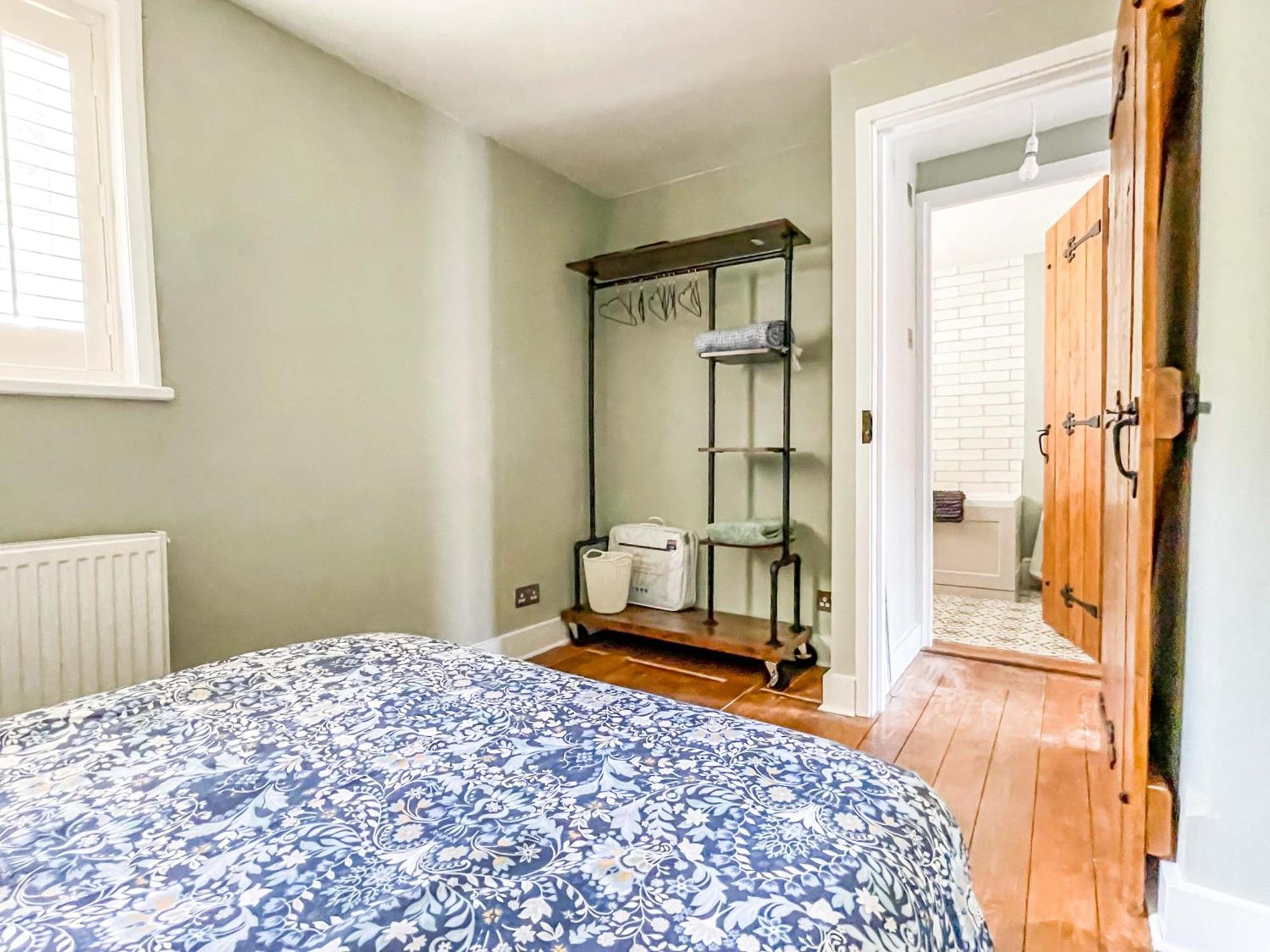 Beautiful 2 Bedroom With Private Courtyard In Centre Holiday home Arundel