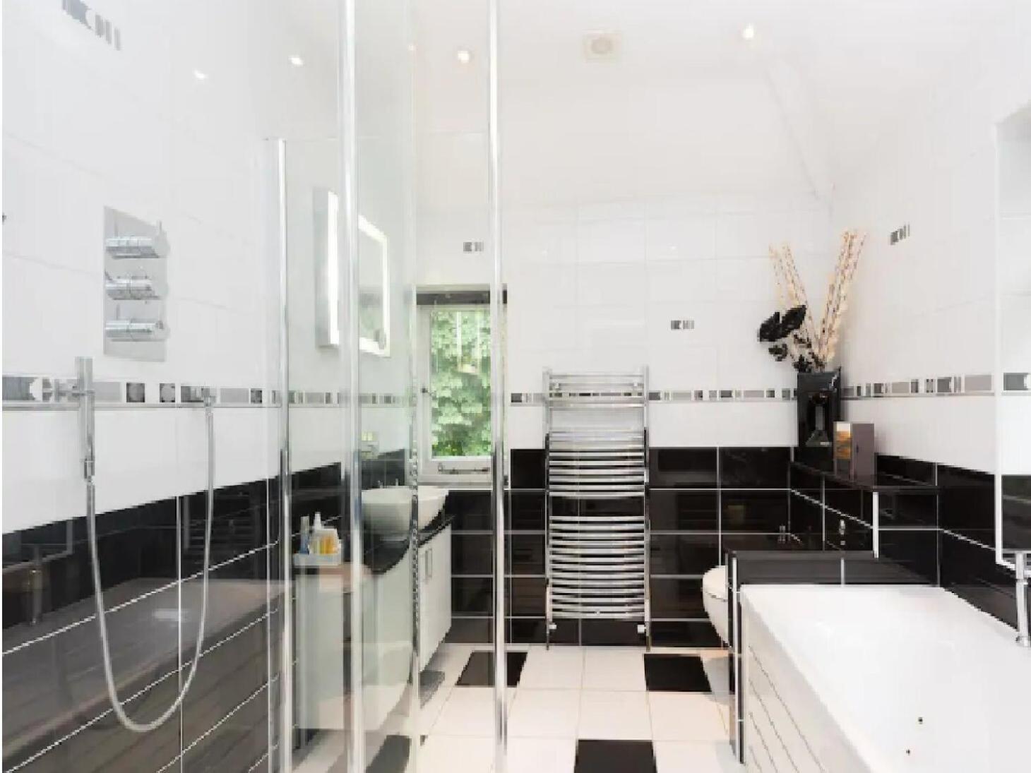 Chichester - Large House Near Goodwood Events With Beautiful Gardens, Dog's Welcome! Casa de férias *