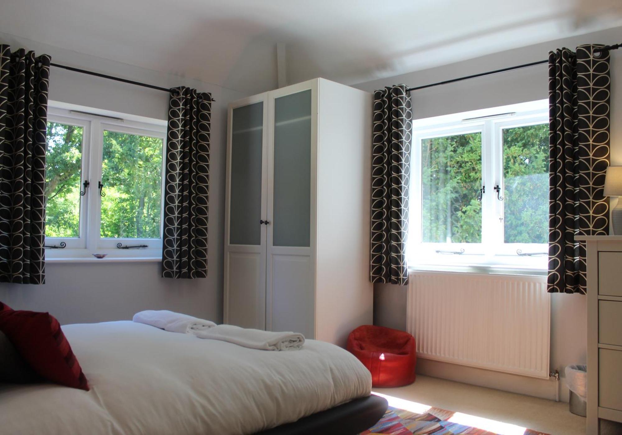 Chichester - Large House Near Goodwood Events With Beautiful Gardens, Dog's Welcome! *
