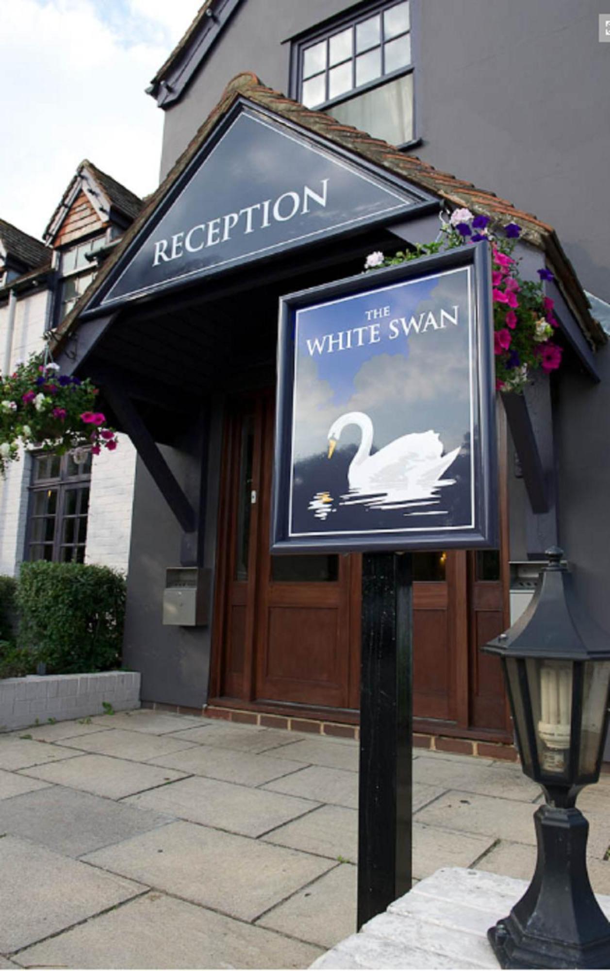 Inn The White Swan