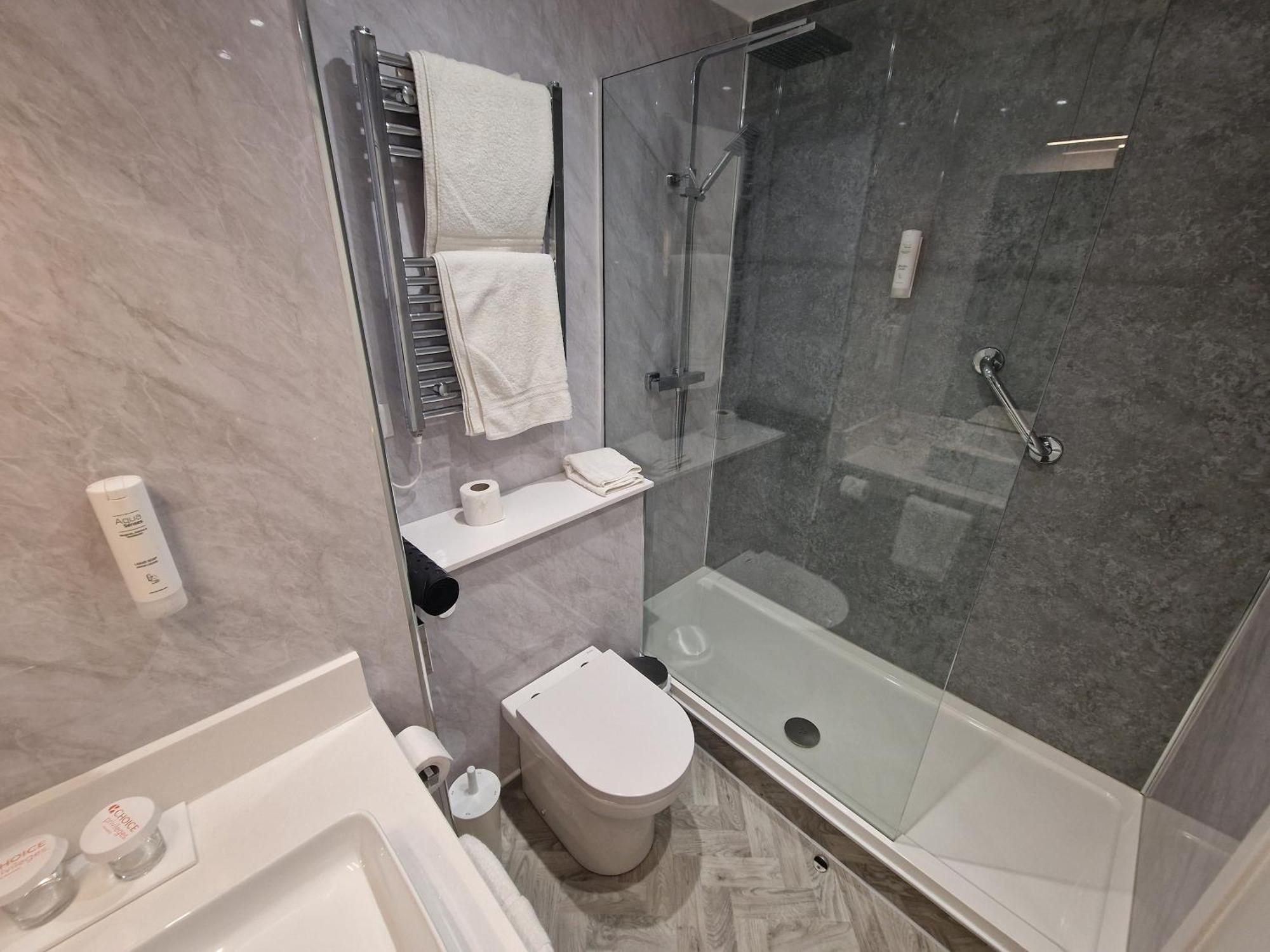 Comfort Inn 3*