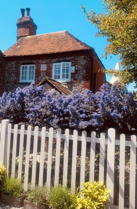 Beautiful 18th Century In Holiday home Arundel
