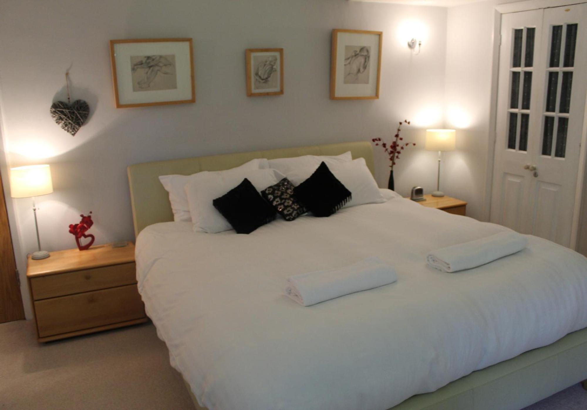 Chichester - Large House Near Goodwood Events With Beautiful Gardens, Dog's Welcome! Arundel