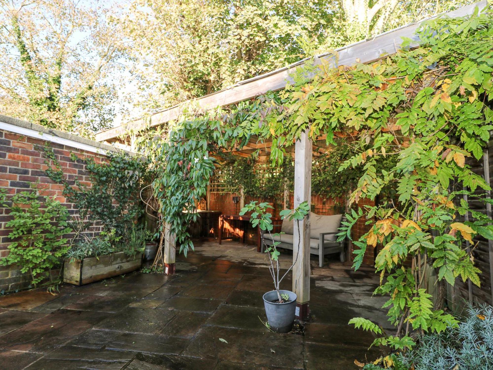 7 Daltons Place