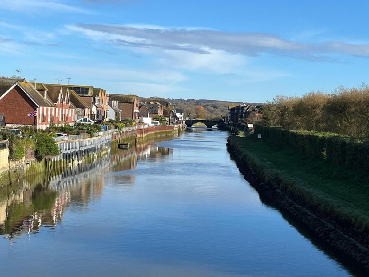 Dove Is A Central, Riverside, Charming Victorian *