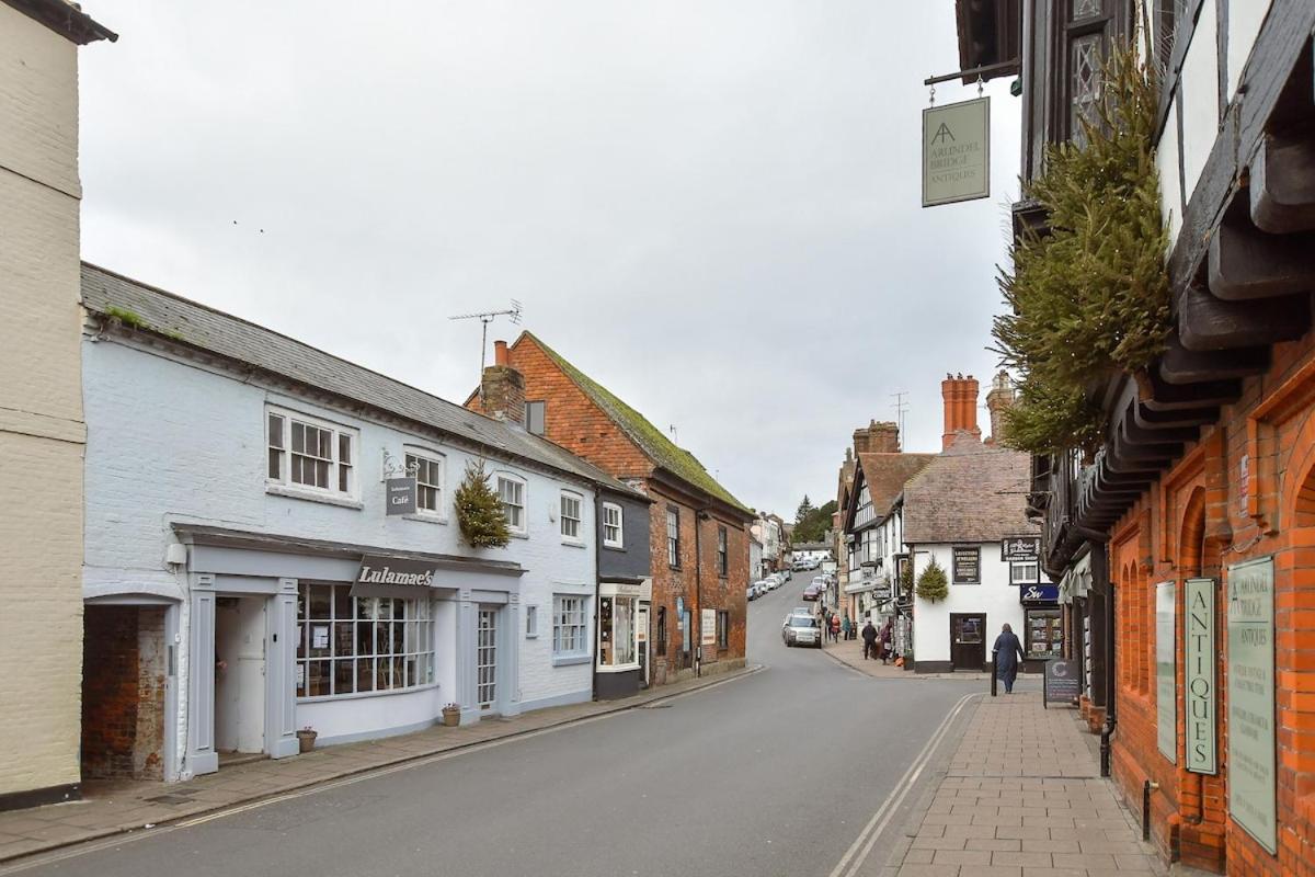 Dove Is A Central, Riverside, Charming Victorian Arundel
