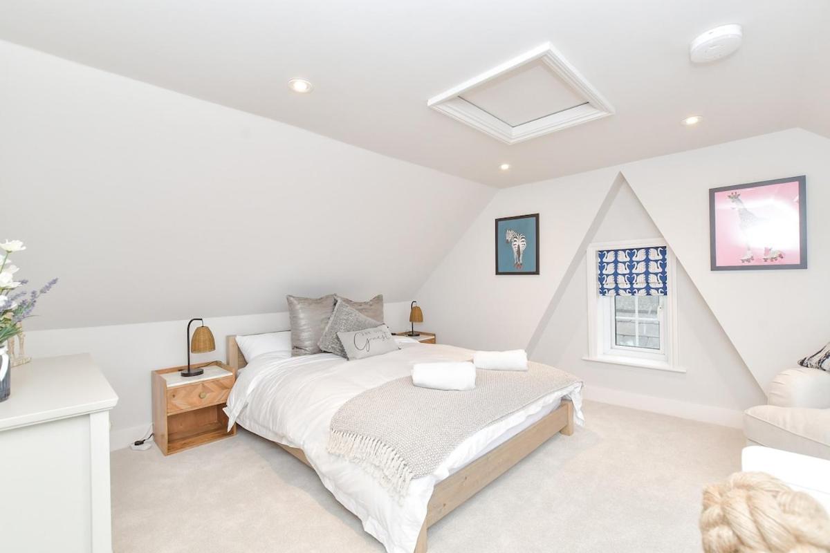 Dove Is A Central, Riverside, Charming Victorian Arundel