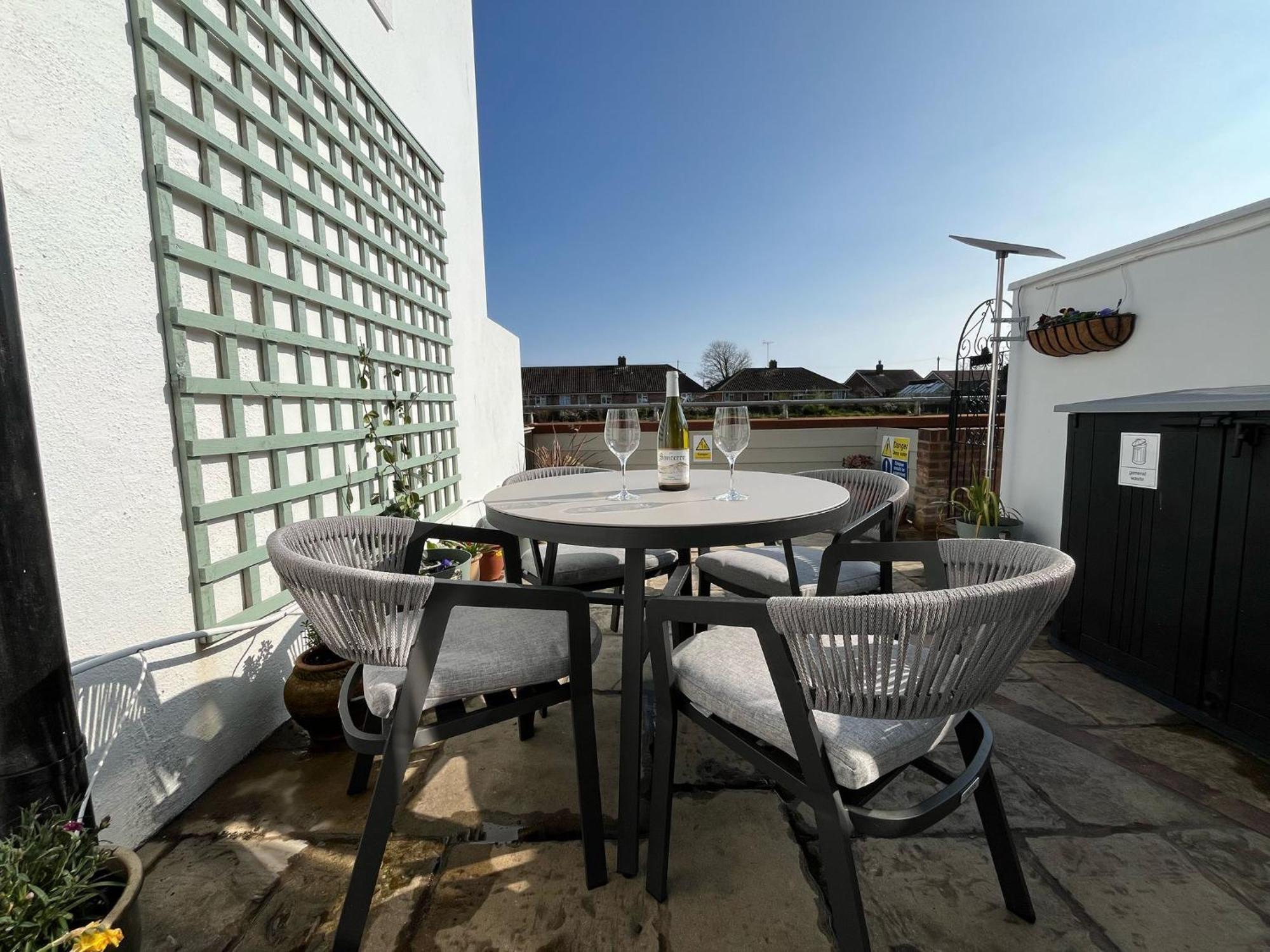 Dove Is A Central, Riverside, Charming Victorian Casa de férias *
