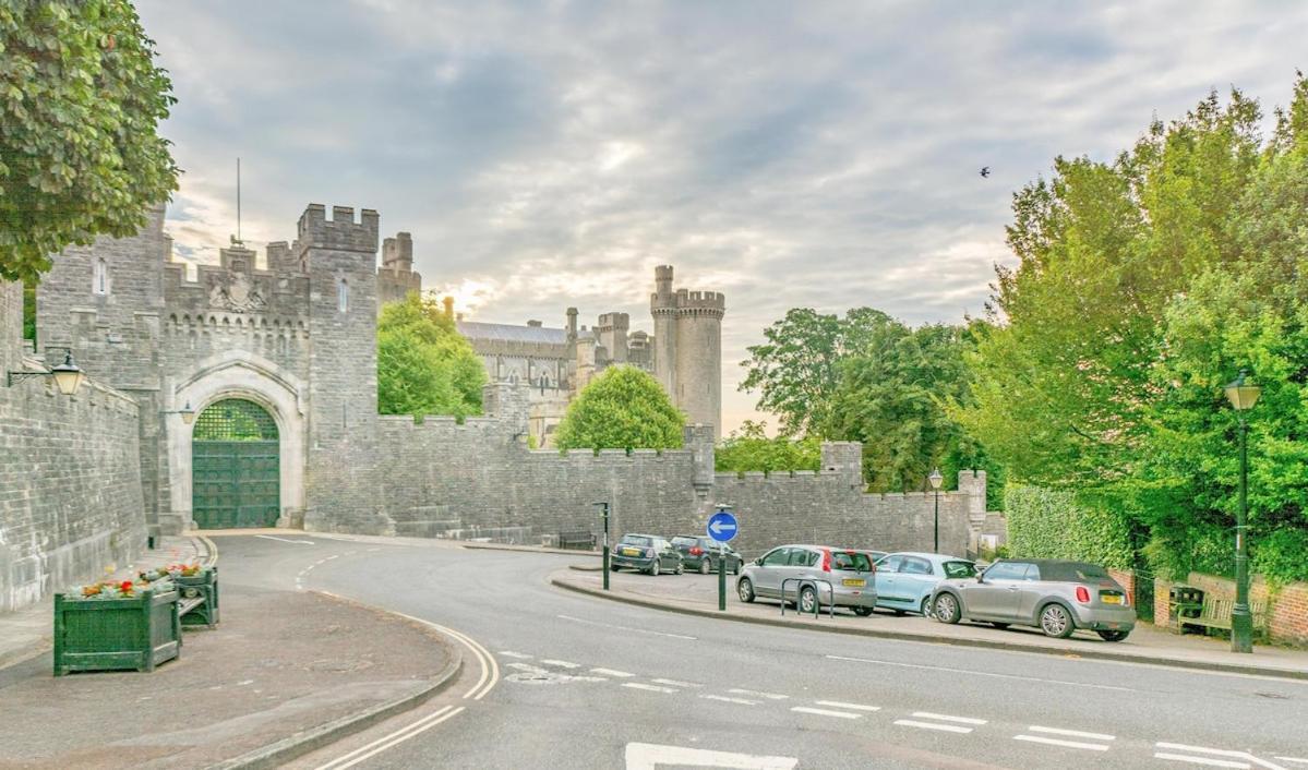 The Old Cornstores Arundel Holiday home *