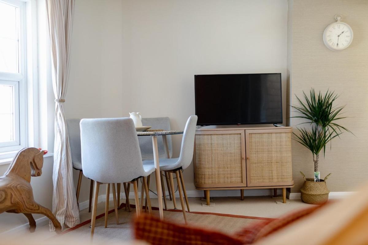 Apartment Flat In *