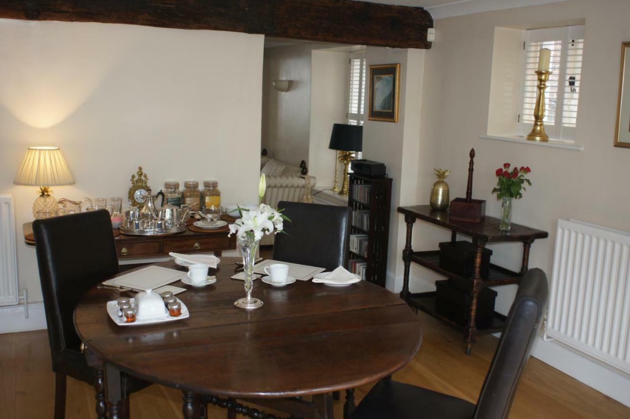 Bed & Breakfast Rats' Castle Occasions