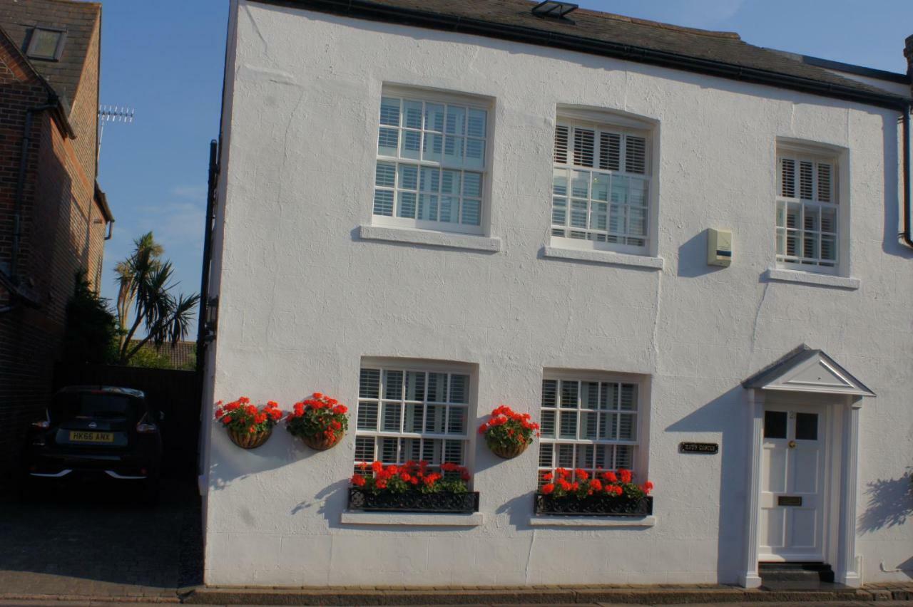 Rats' Castle Occasions Bed & Breakfast