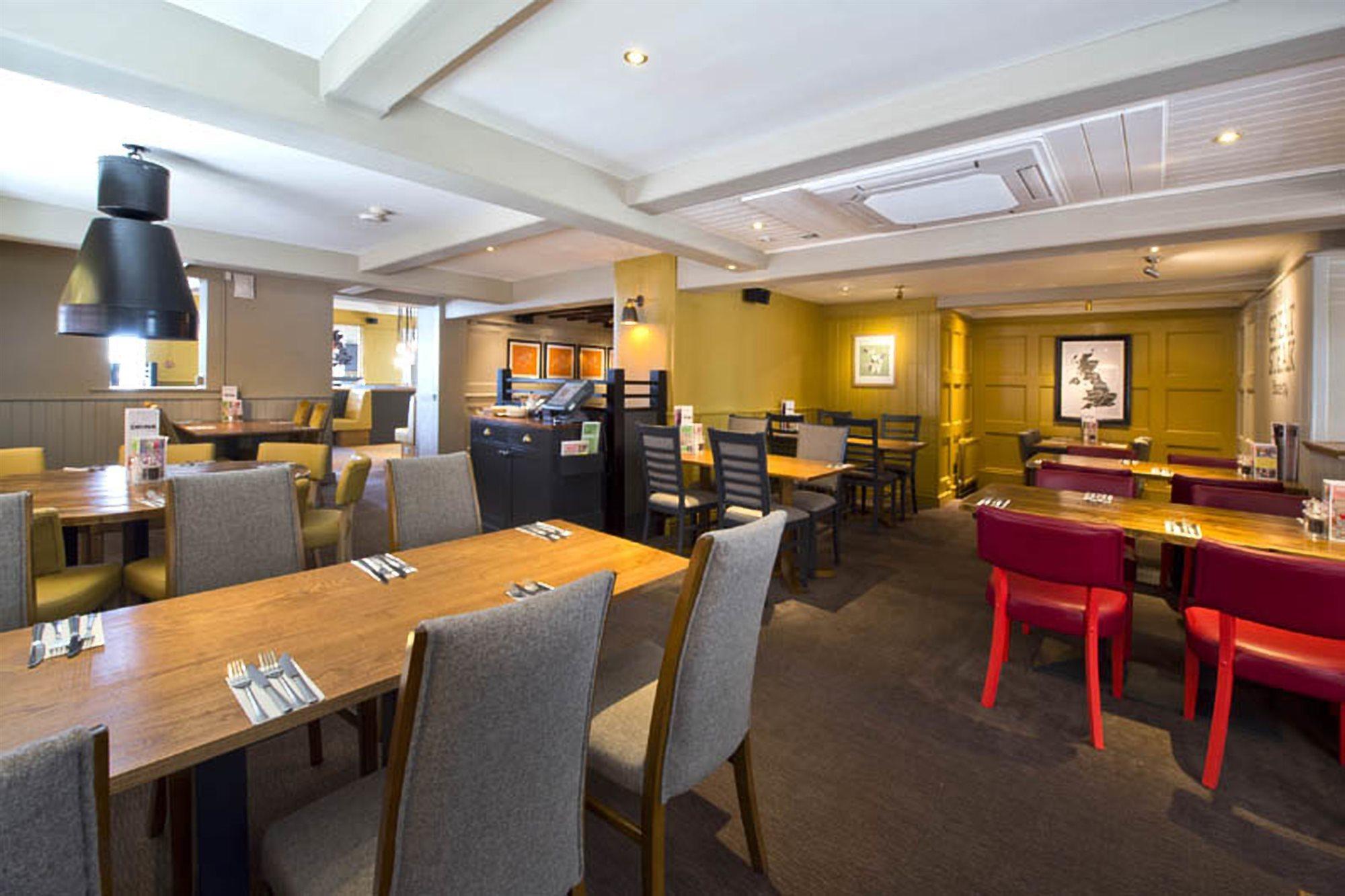 Premier Hotel 3*