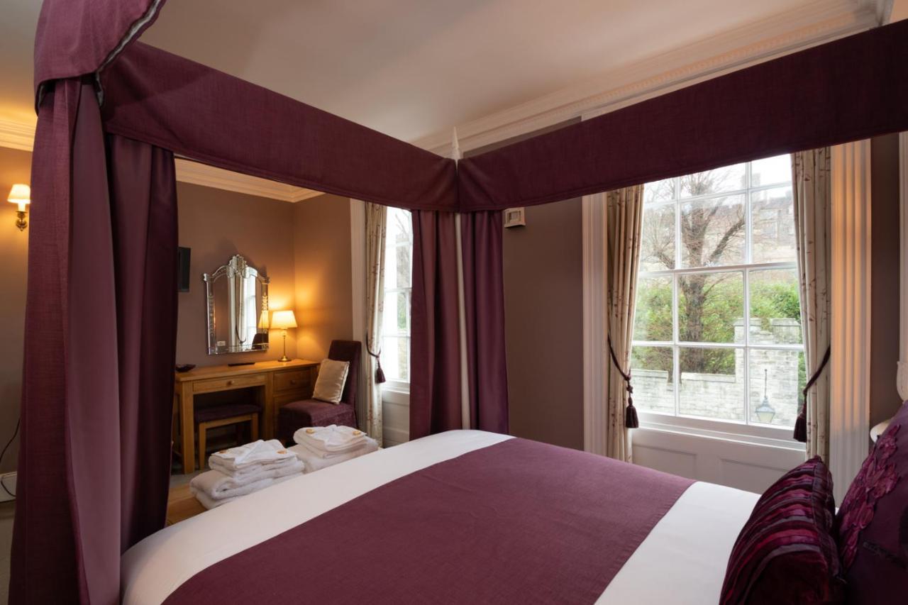 Hotel The Town House 3*