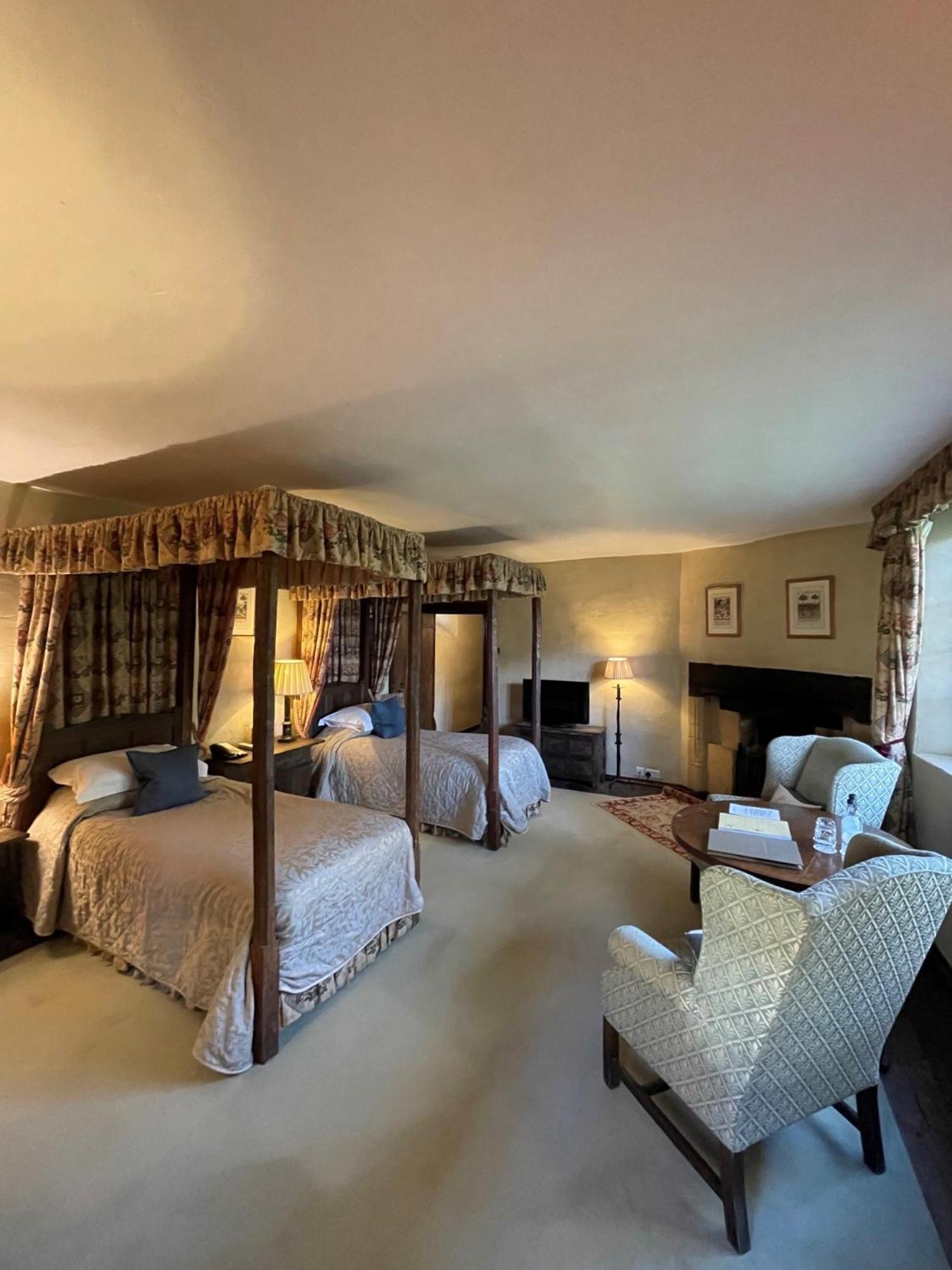 Bailiffscourt & 3* Arundel