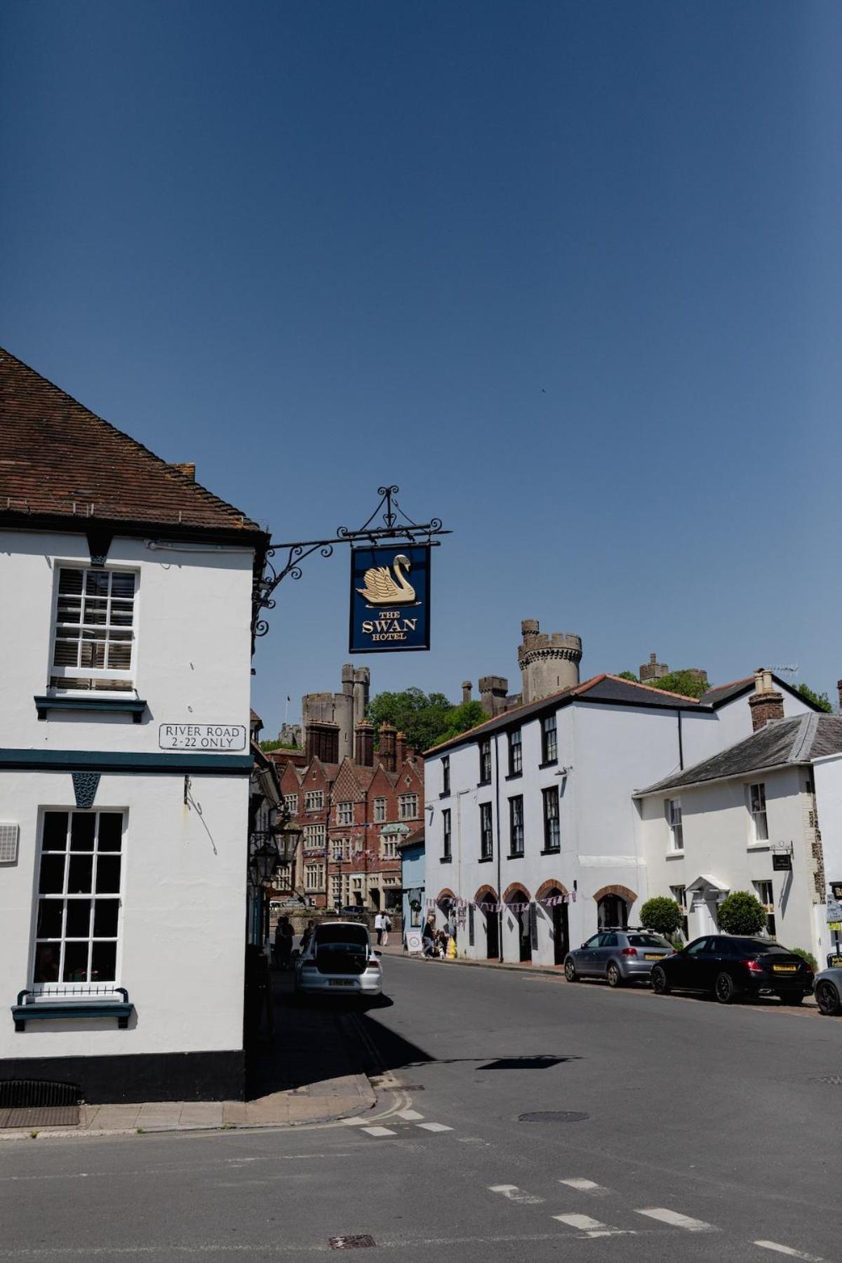 Flat In * Arundel