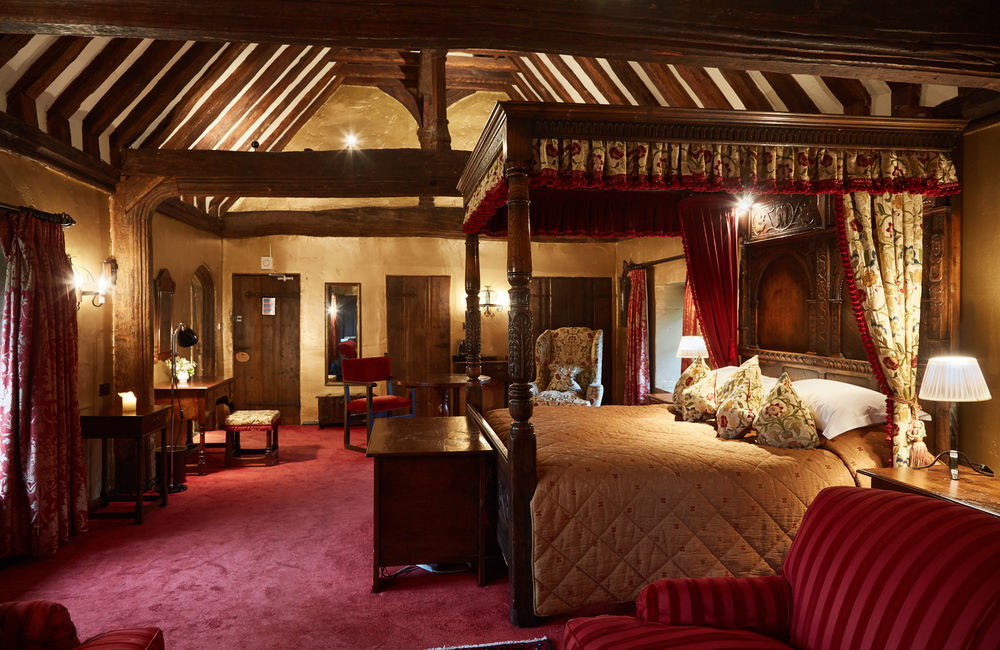 Bailiffscourt & Hotel 3*