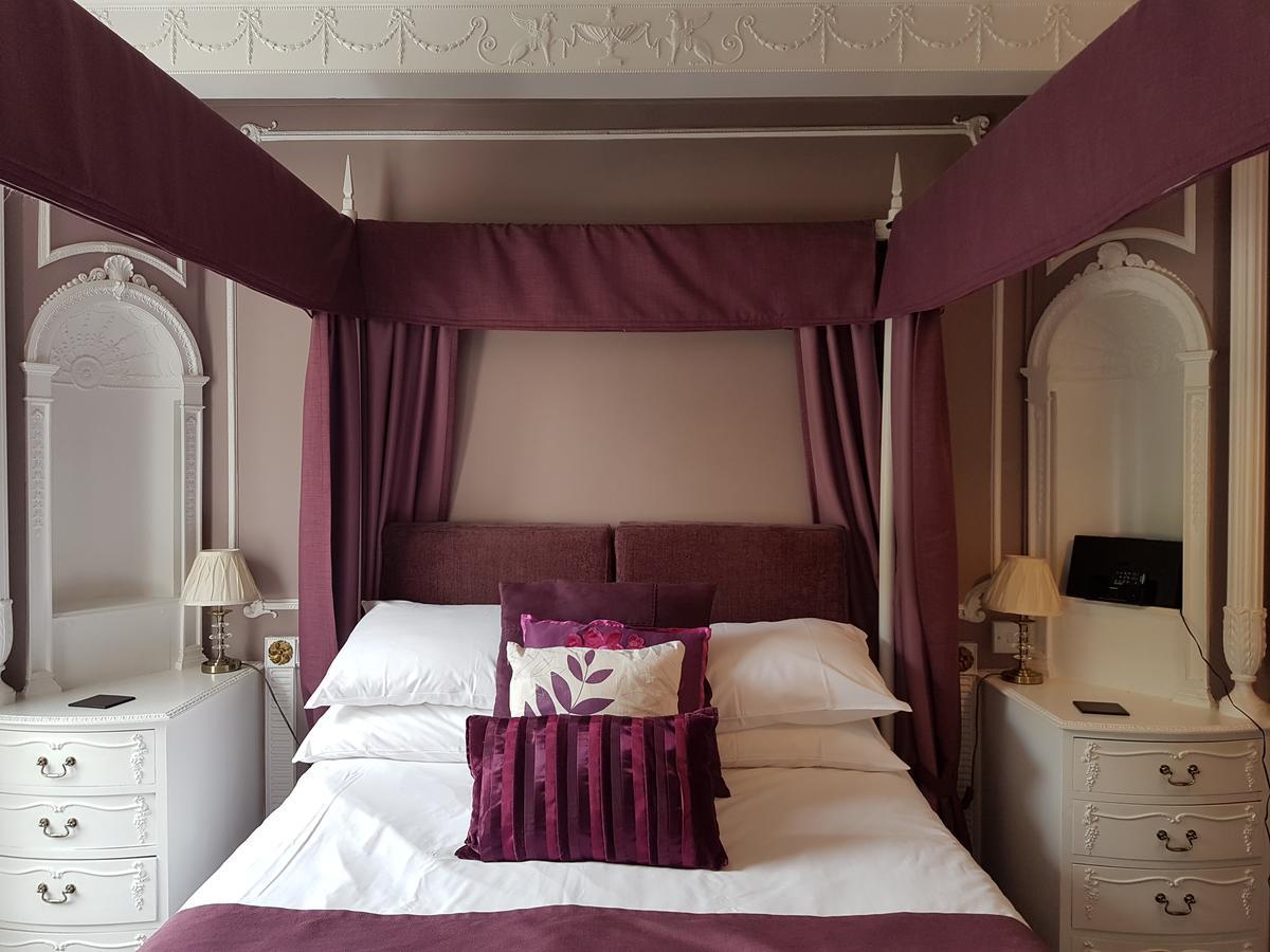 The Town House Hotel