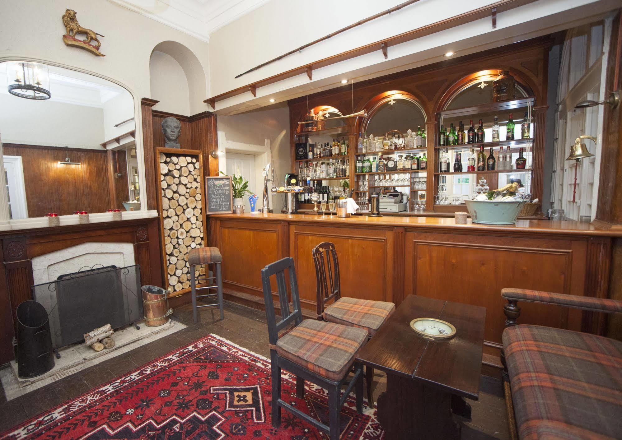 Norfolk Arms Hotel