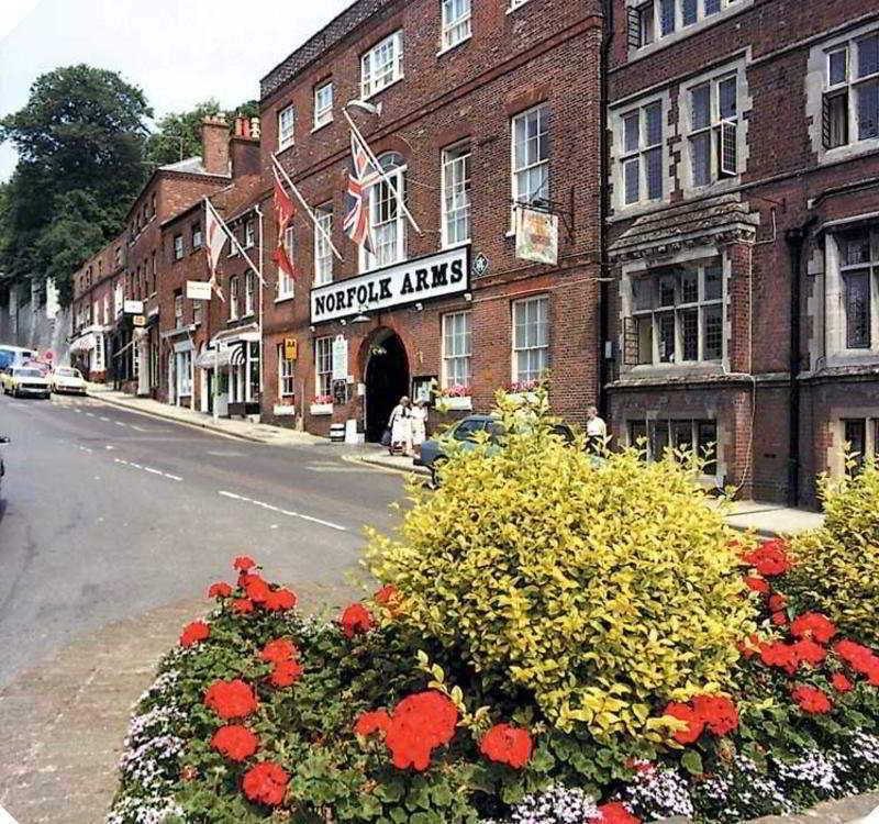 Norfolk Arms Hotel